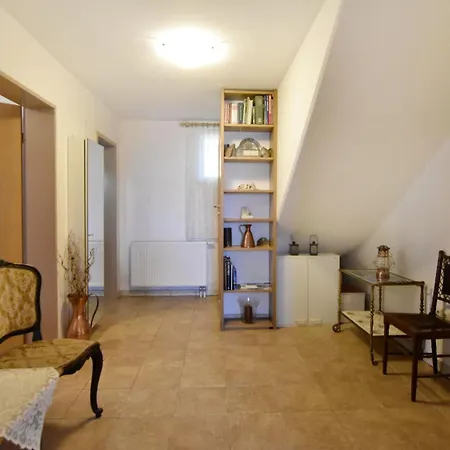 Geraeumige Kellerwohnung In Der Naehe Von By Interhome Lejlighed *