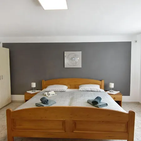Geraeumige Kellerwohnung In Der Naehe Von By Interhome * Umag