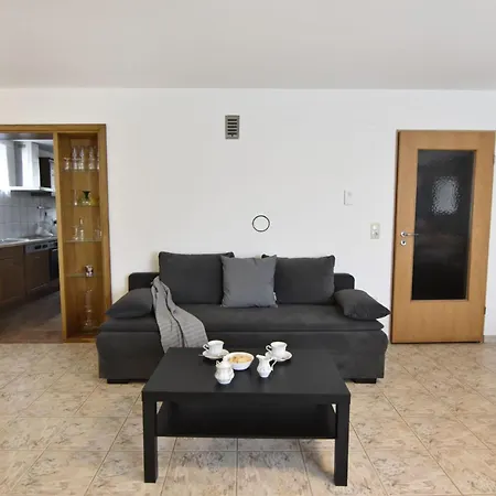 Geraeumige Kellerwohnung In Der Naehe Von By Interhome Lejlighed *